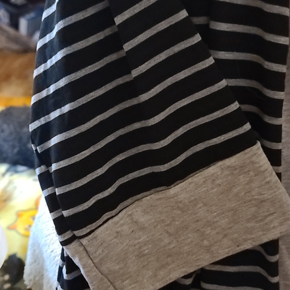 NWOT BLK/ GREY LIGHTWEIGHT OPEN COVEF - Picture 3 of 8